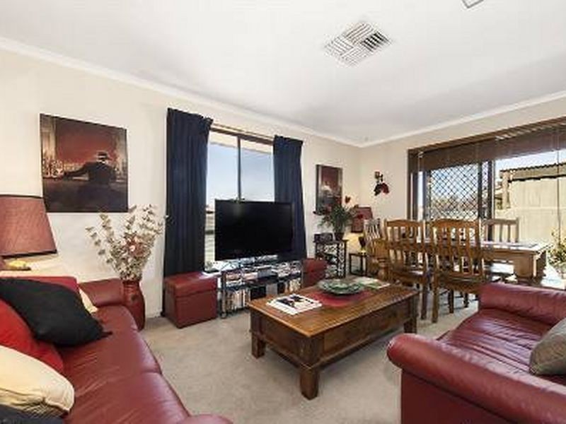 Unit 1/179 Rosella Avenue, Werribee VIC 3030