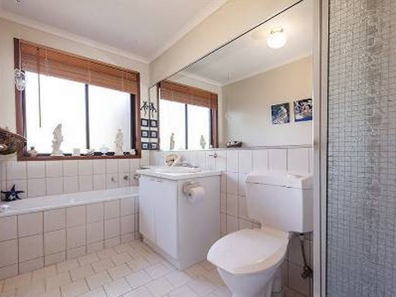 Unit 1/179 Rosella Avenue, Werribee VIC 3030
