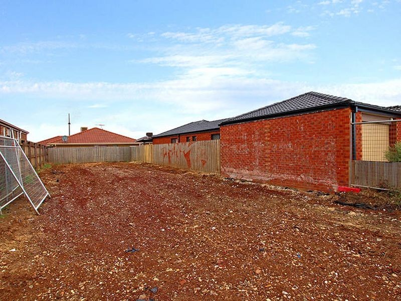 2/8 Harness Court, Truganina VIC 3029