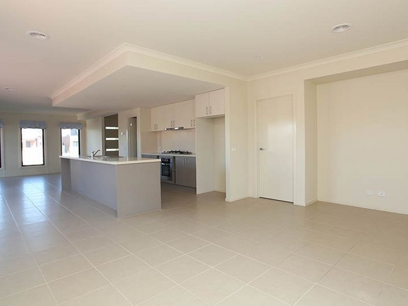 Caroline Springs VIC 3023