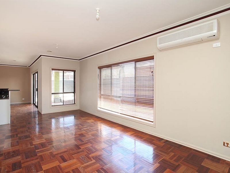 15 Hindmarsh Drive, Wyndham Vale VIC 3024
