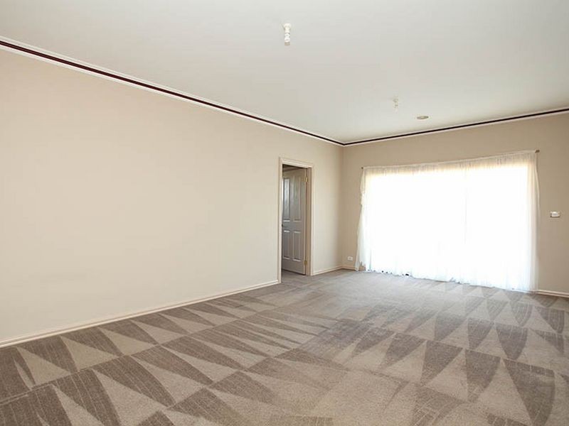 15 Hindmarsh Drive, Wyndham Vale VIC 3024