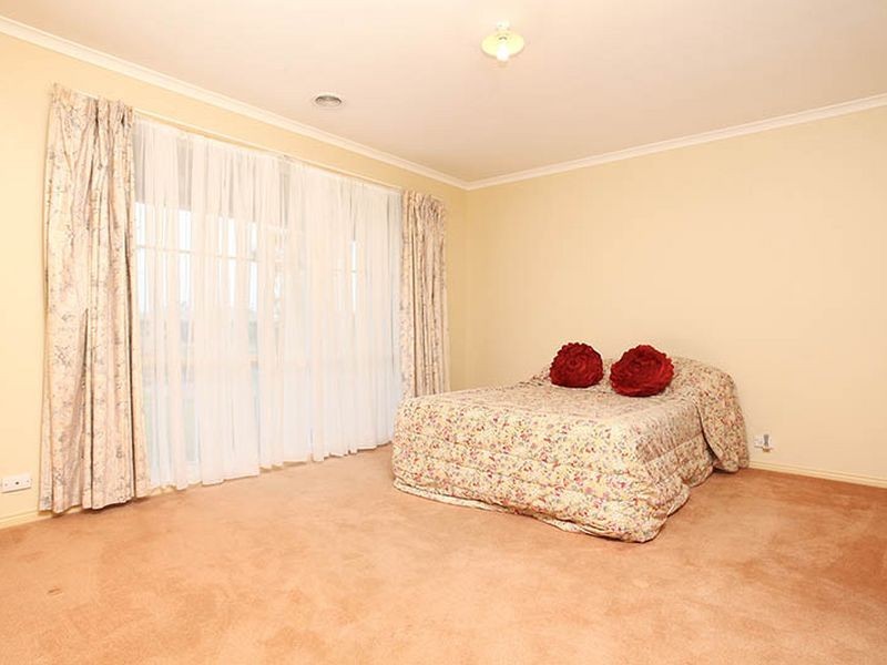 342 Heaths Road, Hoppers Crossing VIC 3029