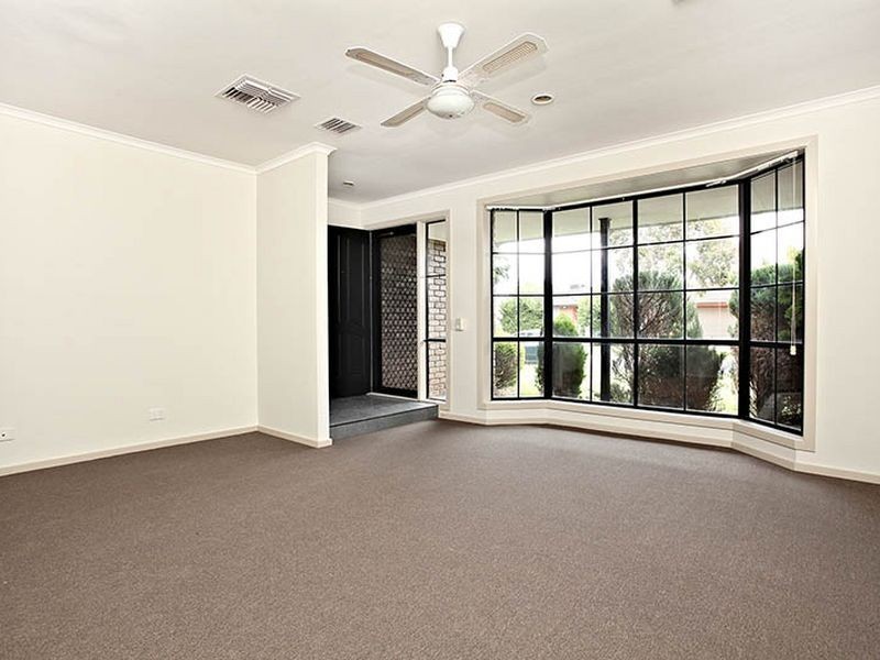 61 Silvereye Crescent, Werribee VIC 3030
