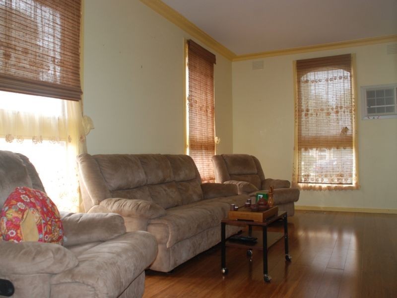 18 Bernhardt Avenue, Hoppers Crossing VIC 3029