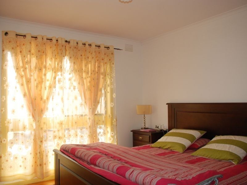 18 Bernhardt Avenue, Hoppers Crossing VIC 3029