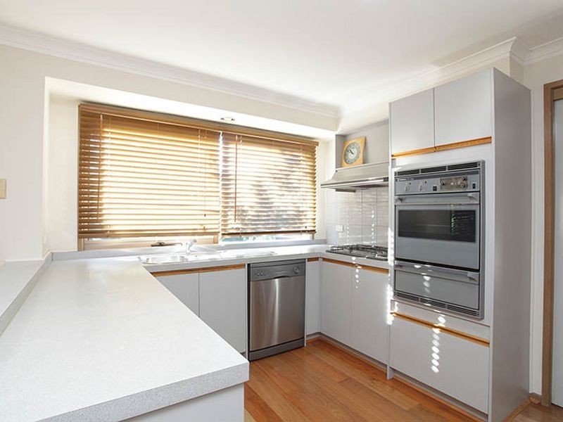 17 Kathleen Crescent, Hoppers Crossing VIC 3029