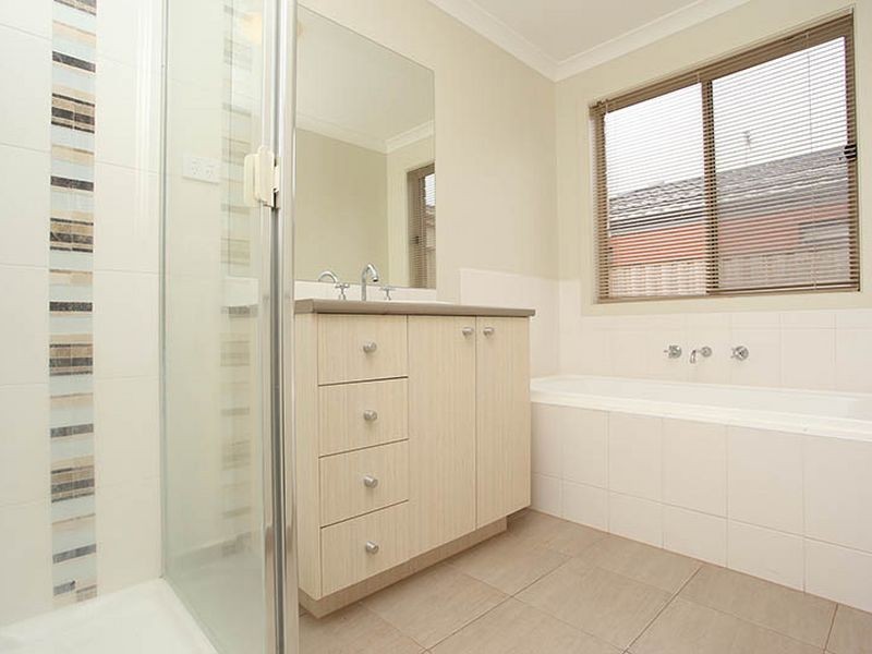 12 Ebony Way, Tarneit VIC 3029