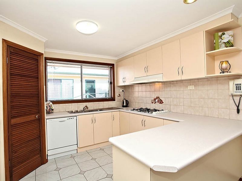 15 Whitsunday Drive, Hoppers Crossing VIC 3029