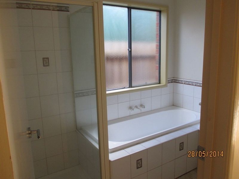 15 Finchley Park Drive, Tarneit VIC 3029