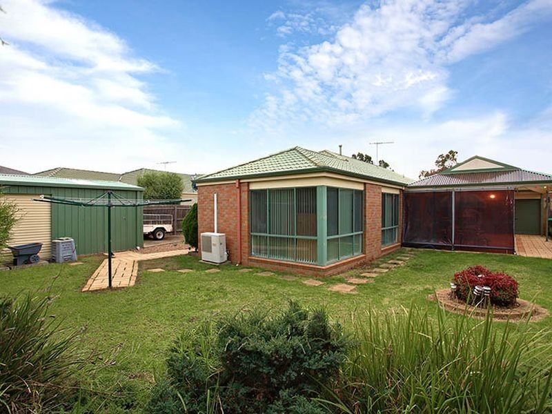 8 Parkside Walk, Hoppers Crossing VIC 3029