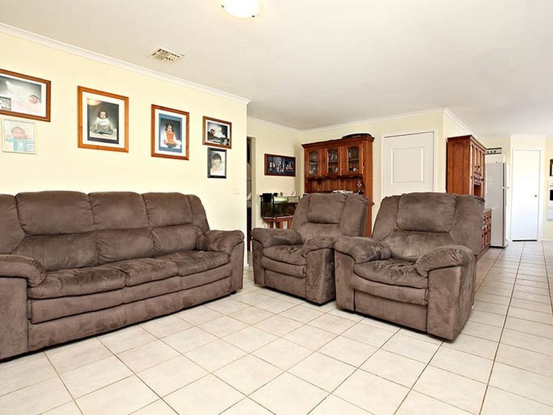 14 Manatee Close, Hoppers Crossing VIC 3029