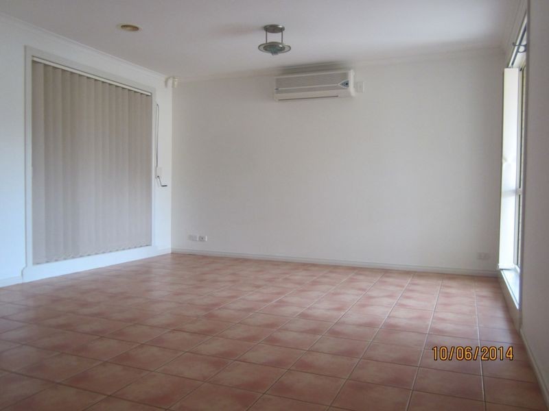 2/61 May Avenue, Altona Meadows VIC 3028