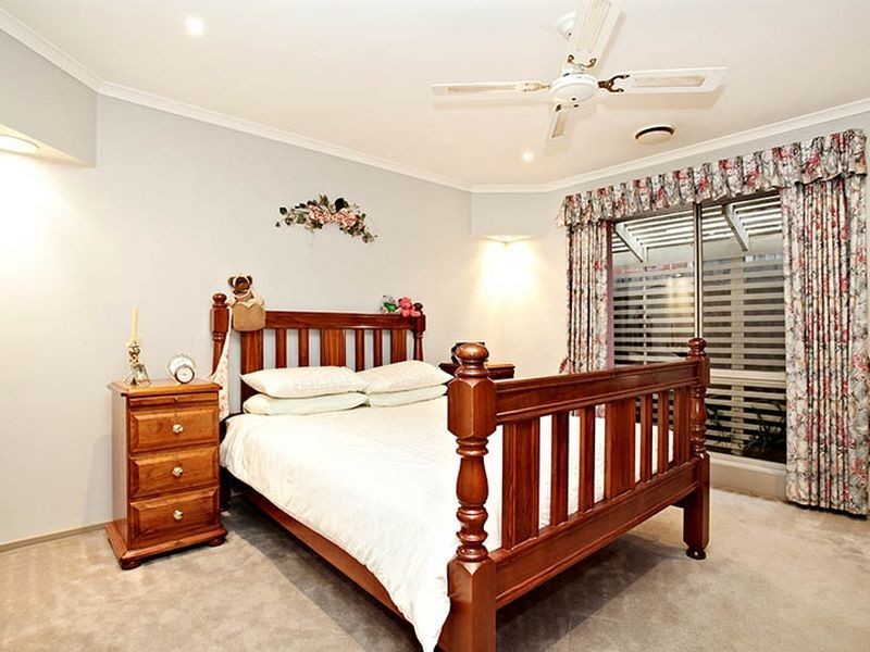 5 Mcmillan Court, Hoppers Crossing VIC 3029
