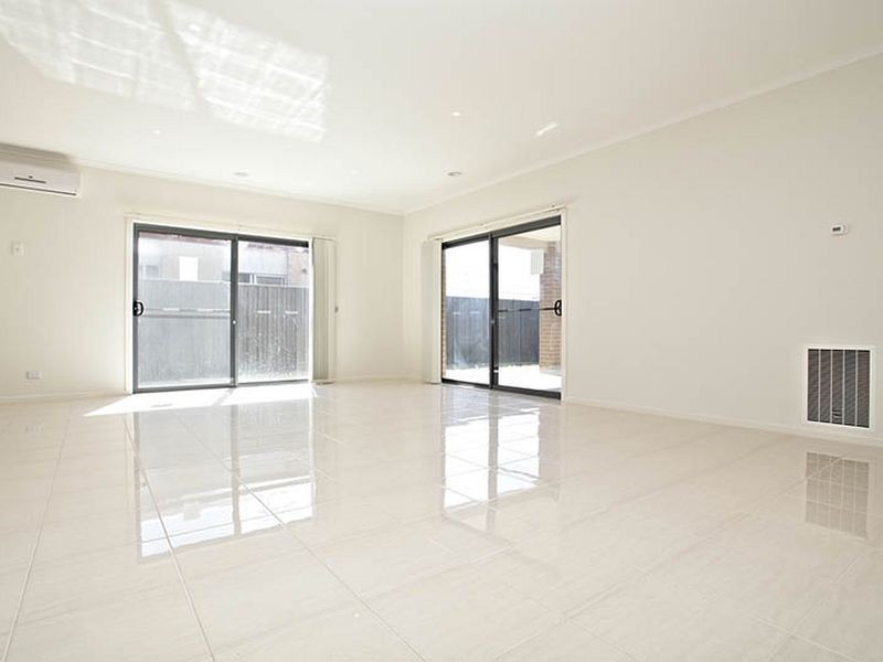 11 Circuit Drive, Truganina VIC 3029