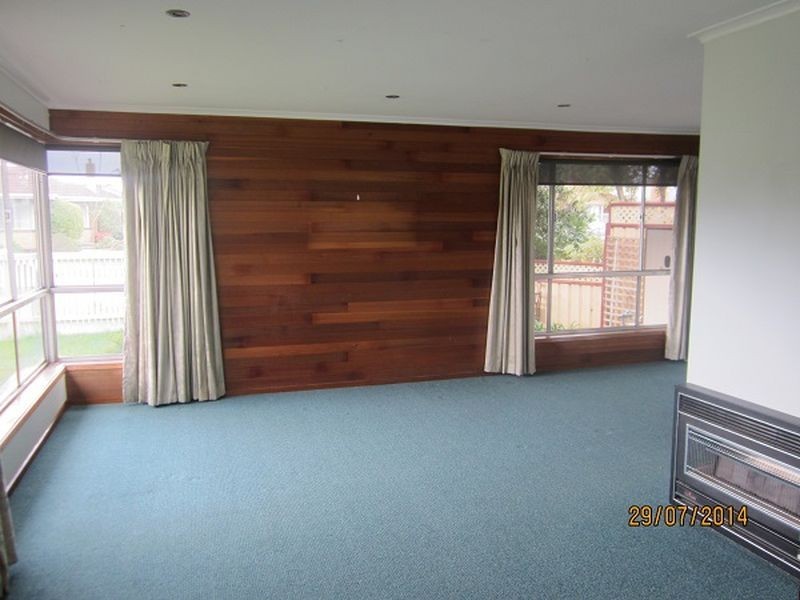 27 Baden Drive, Hoppers Crossing VIC 3029