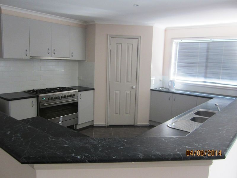 19 Ladybird Crescent, Point Cook VIC 3030