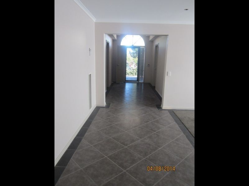 19 Ladybird Crescent, Point Cook VIC 3030