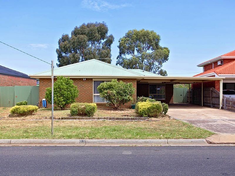 39 Cameron Drive, Hoppers Crossing VIC 3029