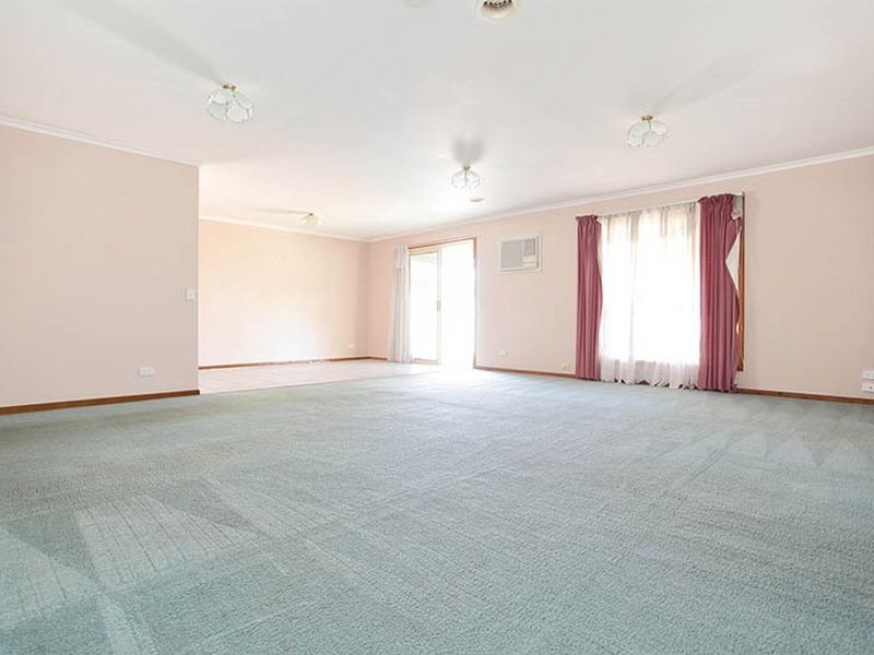 39 Cameron Drive, Hoppers Crossing VIC 3029