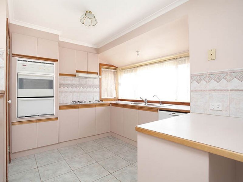 39 Cameron Drive, Hoppers Crossing VIC 3029