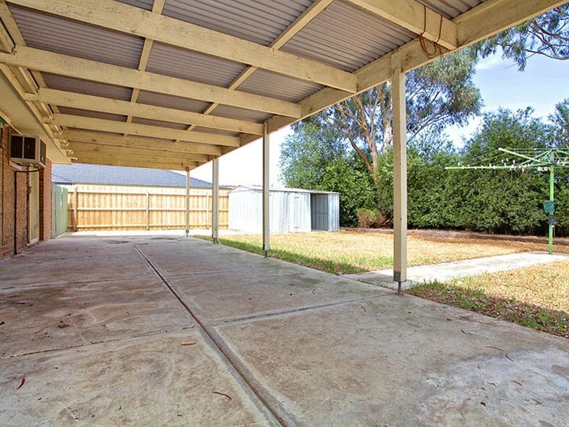 39 Cameron Drive, Hoppers Crossing VIC 3029