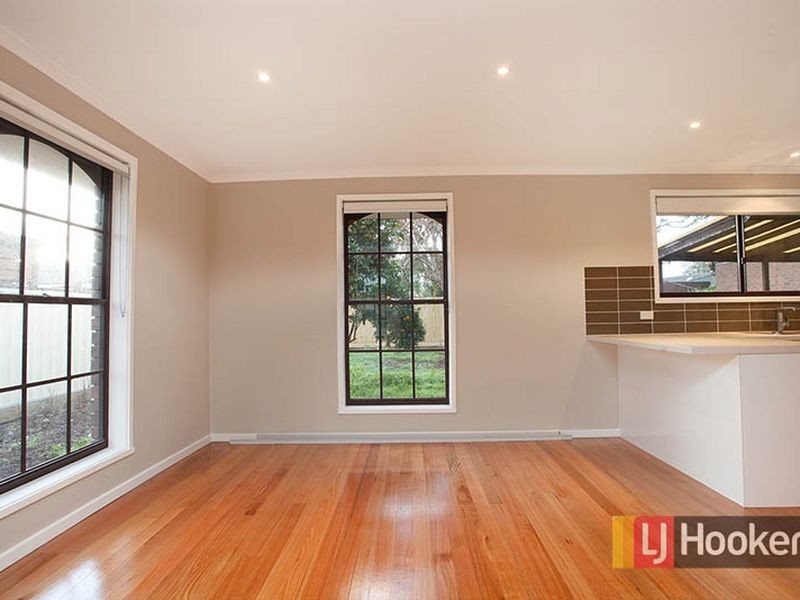24 Huntingfield Drive, Hoppers Crossing VIC 3029