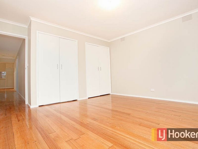 24 Huntingfield Drive, Hoppers Crossing VIC 3029