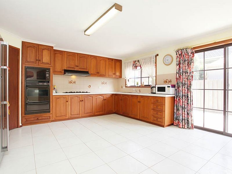 7 Sunbird Crescent, Hoppers Crossing VIC 3029