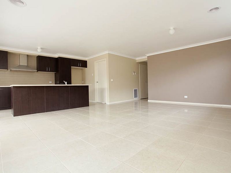 60 Weavers Street, Wyndham Vale VIC 3024