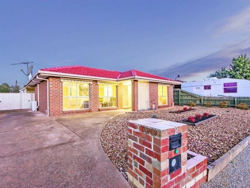 2 Shearwater Court, Hoppers Crossing VIC 3029