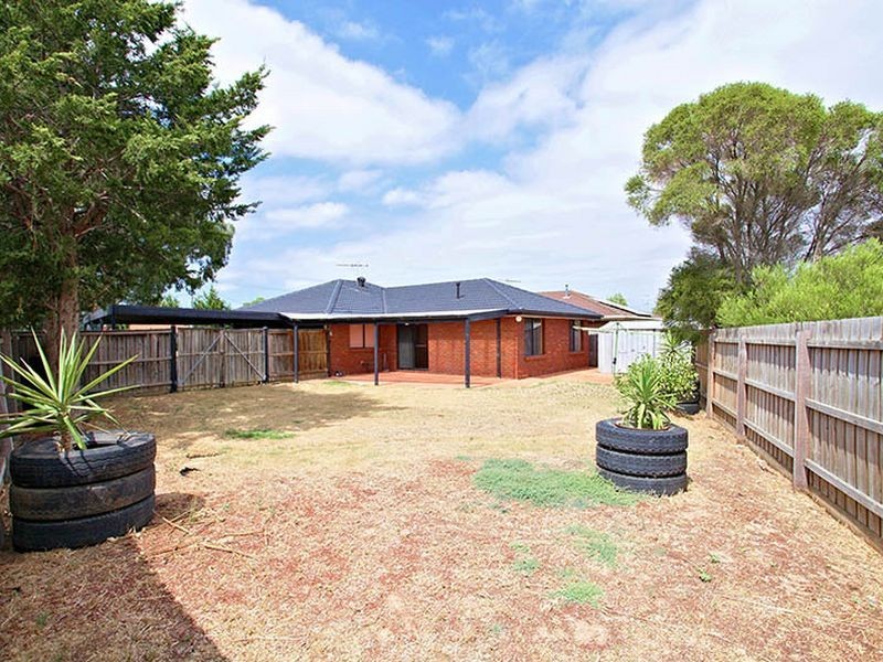 11 Greenshank Court, Werribee VIC 3030