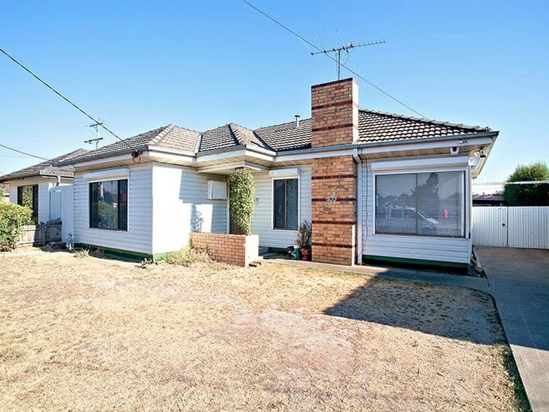 .38 Poole Street, Deer Park VIC 3023