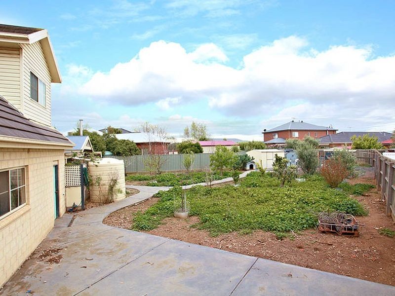 12 Albany Court, Werribee VIC 3030