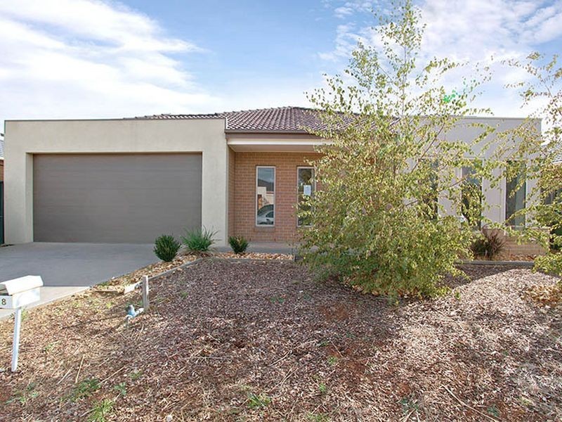 8 Circuit Drive, Truganina VIC 3029