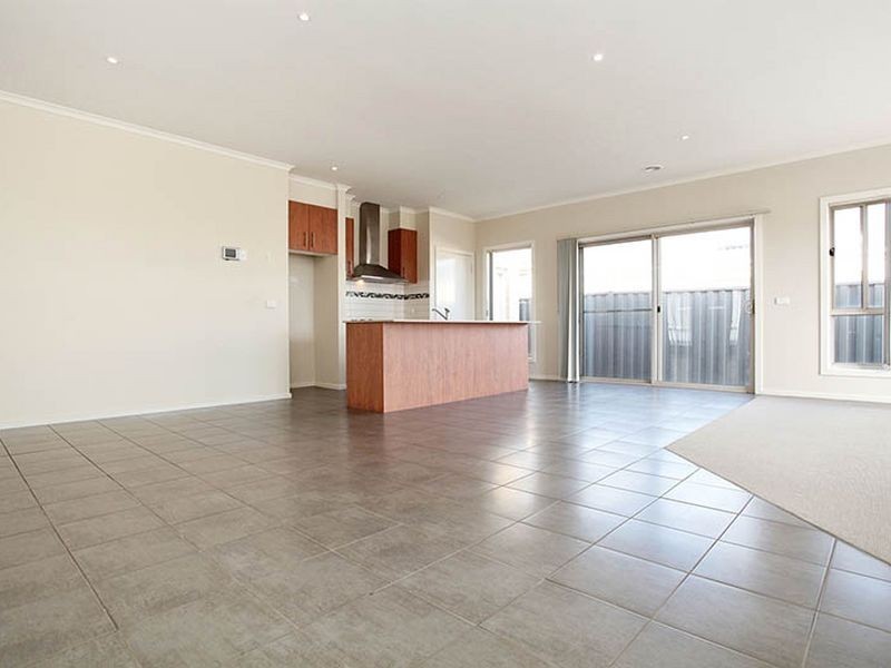8 Circuit Drive, Truganina VIC 3029
