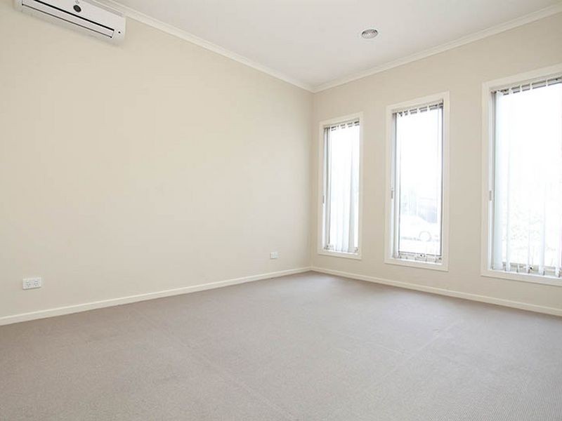 8 Circuit Drive, Truganina VIC 3029
