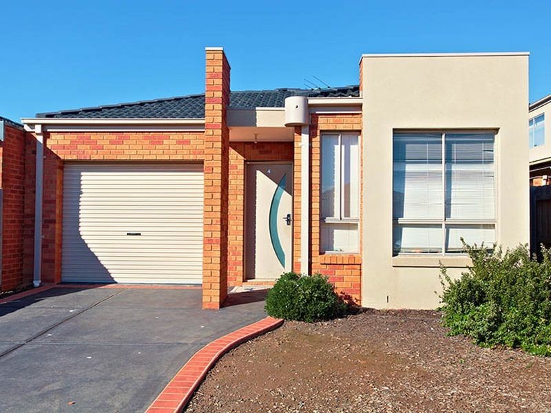 4/4 Georgia Crescent, Werribee VIC 3030