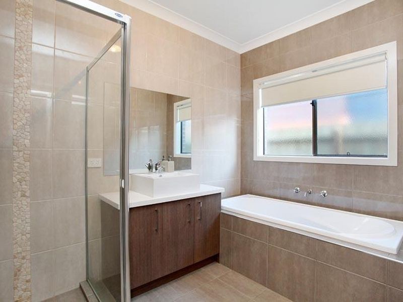 36 Timbarra Drive, Werribee VIC 3030