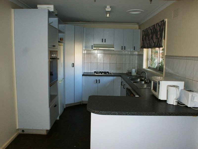 25 Third Avenue, Hoppers Crossing VIC 3029