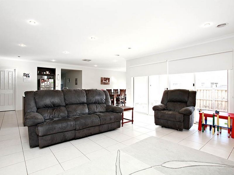 21 Cloudy Crescent, Point Cook VIC 3030