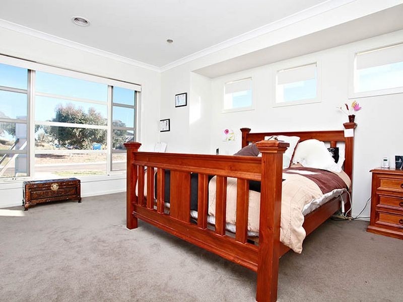21 Cloudy Crescent, Point Cook VIC 3030