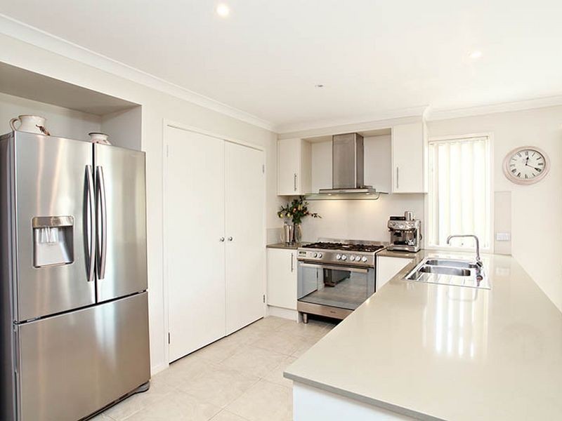 40 Garden View Drive, Tarneit VIC 3029