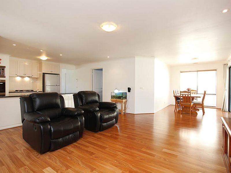 8 Loxton Street, Tarneit VIC 3029