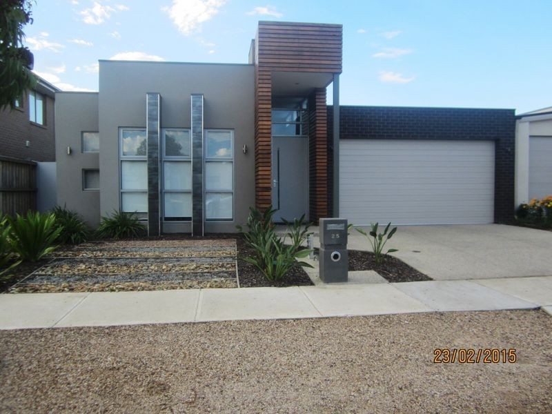 25 Delaney Boulevard, Williams Landing VIC 3027