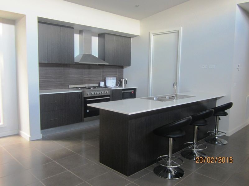 25 Delaney Boulevard, Williams Landing VIC 3027