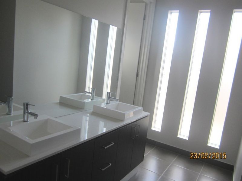 25 Delaney Boulevard, Williams Landing VIC 3027