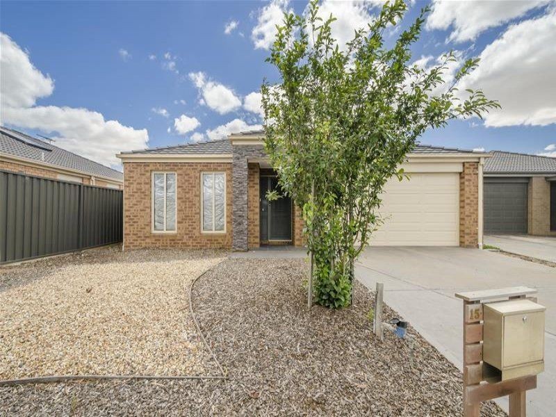 15 Romek Way, Truganina VIC 3029