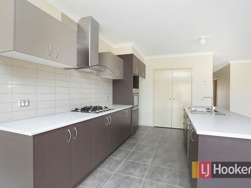 10 Chatham Avenue, Tarneit VIC 3029