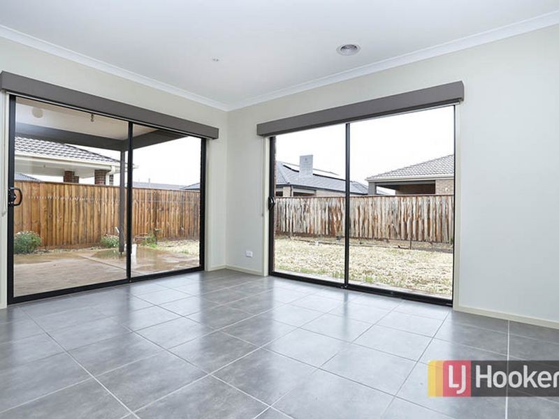 10 Chatham Avenue, Tarneit VIC 3029
